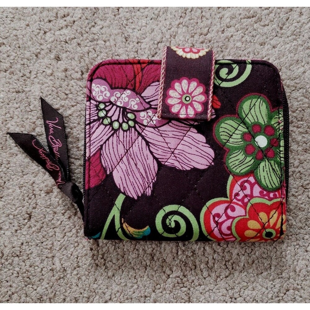 Vera Bradley Quilted Cotton Bifold Wallet In The Retired Mod Floral Pink